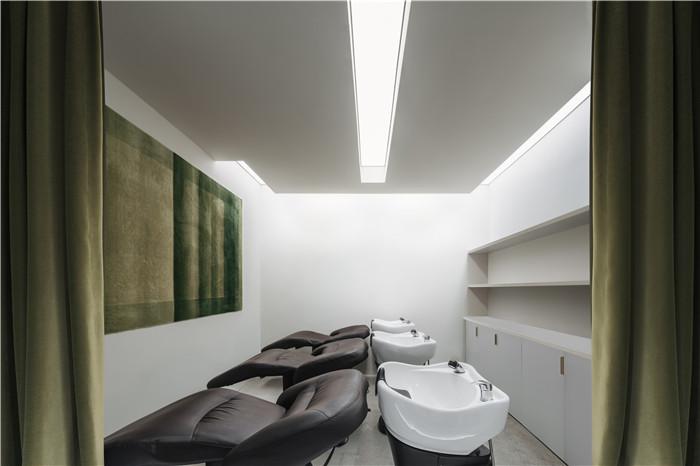 小店面大驚喜  讓人眼前一亮的美發(fā)店洗發(fā)區(qū)設(shè)計(jì)方案