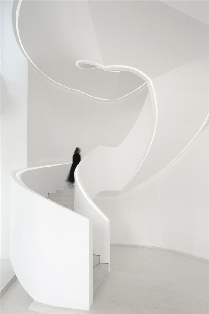 時尚未來感極強(qiáng)的科技集團(tuán)總部辦公樓展廳設(shè)計方案