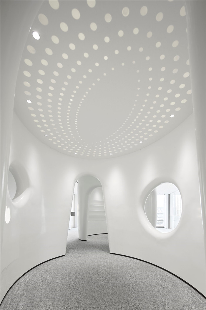 時尚未來感極強(qiáng)的科技集團(tuán)總部辦公樓展廳設(shè)計方案