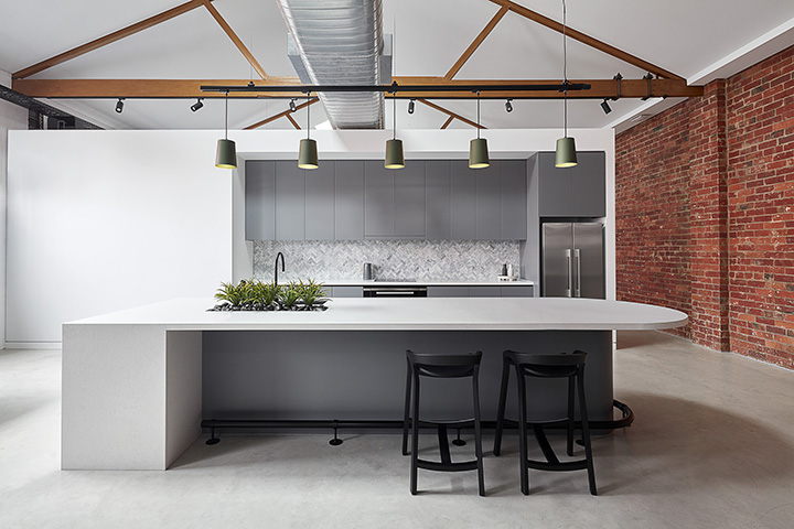 極簡工業(yè)風國外設(shè)計公司辦公室裝修設(shè)計方案