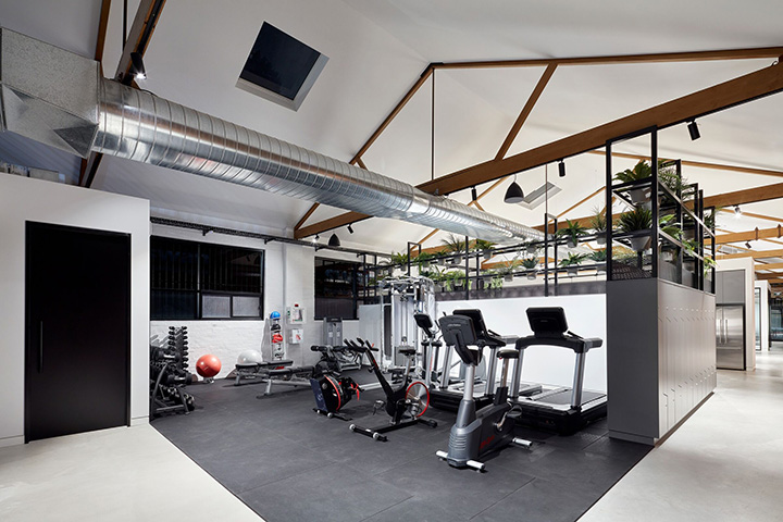 極簡工業(yè)風國外設(shè)計公司辦公室裝修設(shè)計方案