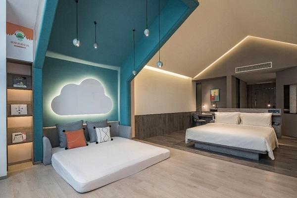 愛琴海亞朵S精品酒店主題客房設計  首家社區(qū)型酒店+書店