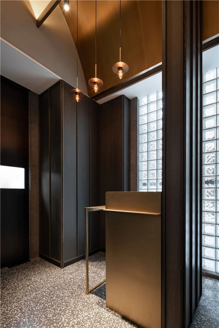 勃朗專業(yè)料理餐廳設(shè)計(jì)公司推薦上海喜粵8號(hào)餐廳設(shè)計(jì)