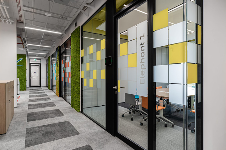 年輕人最愛的辦公設(shè)計(jì)之色彩游戲主題辦公室裝修設(shè)計(jì)