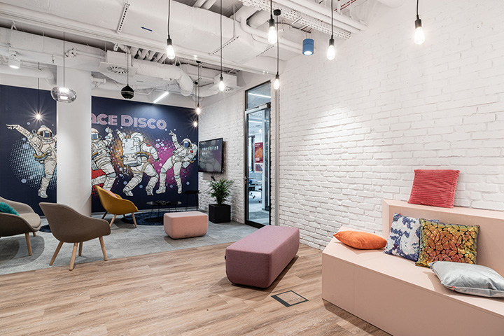 年輕人最愛的辦公設(shè)計(jì)之色彩游戲主題辦公室裝修設(shè)計(jì)