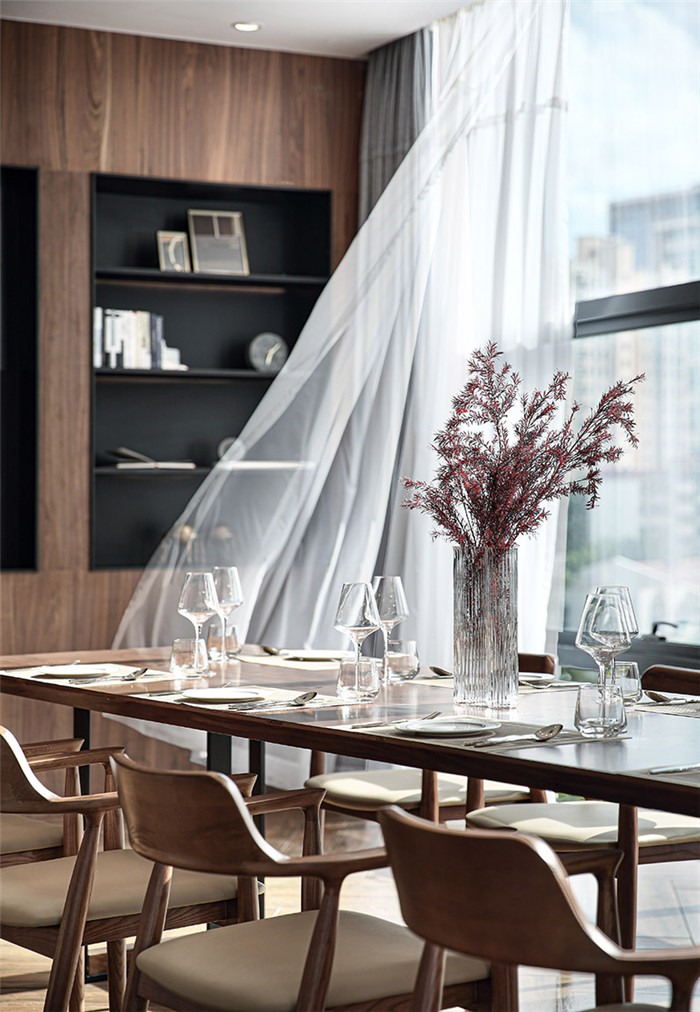 針對高端商務(wù)人群的簡約復古風咖啡廳設(shè)計案例