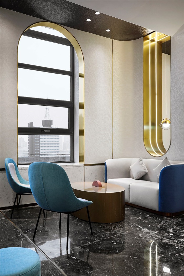 休閑區(qū)設計-老酒店翻新改造成網(wǎng)紅餐廳設計  重塑酒店生命