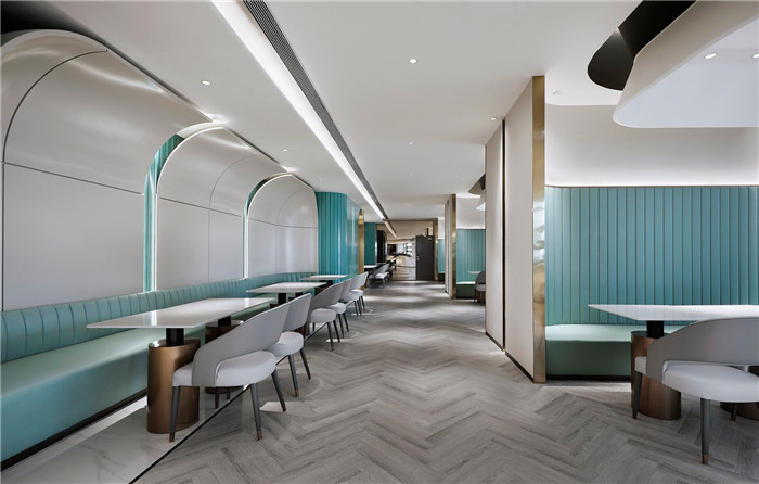 用餐區(qū)裝修設計-老酒店翻新改造成網(wǎng)紅餐廳設計  重塑酒店生命