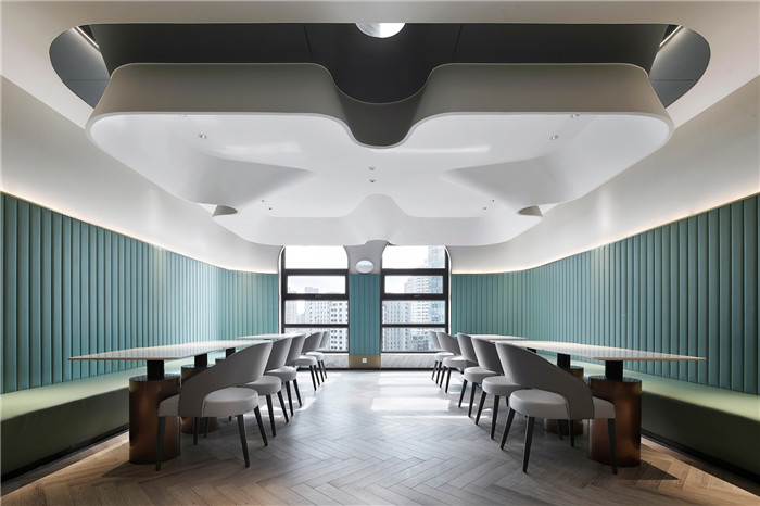 老酒店翻新改造成網(wǎng)紅餐廳設計  重塑酒店生命