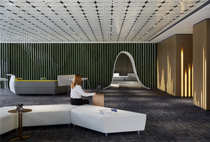 最新多元化智能辦公設(shè)計案例：綠地集團(tuán)總部設(shè)計