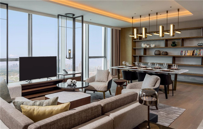 酒店套房客廳設(shè)計(jì)  成都萬(wàn)怡高端商務(wù)酒店設(shè)計(jì)案例