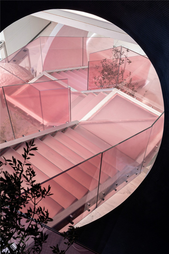 李想女神精品酒店設(shè)計新作：尚美水晶酒店設(shè)計