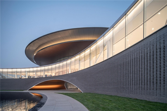 鄭州建業(yè)藍海鄭風(fēng)酒店綜合體設(shè)計賞析