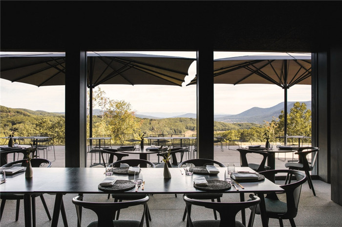 法國北歐風(fēng)情Breitenbach景觀酒店餐廳設(shè)計(jì)