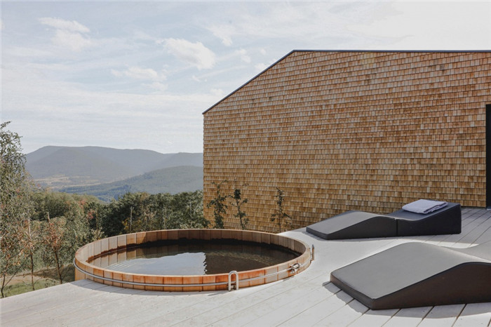 法國北歐風(fēng)情Breitenbach景觀酒店露臺(tái)設(shè)計(jì)