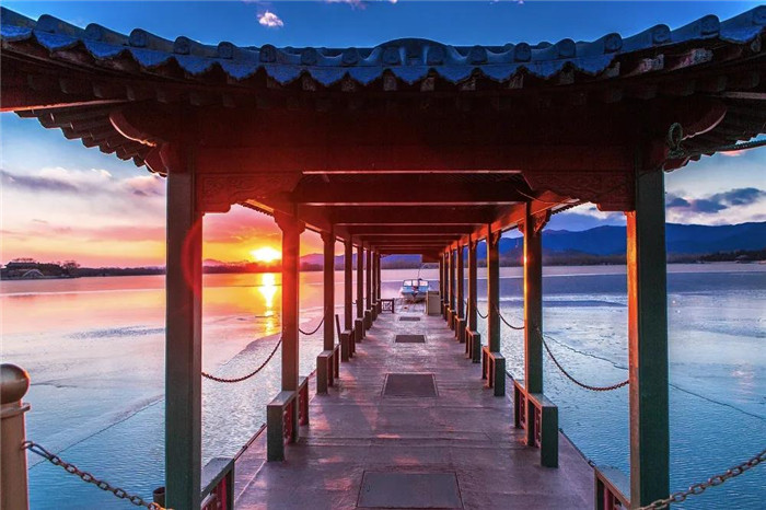 疫情下倡導(dǎo)原地過(guò)年  景區(qū)、酒店如何打造春節(jié)牌