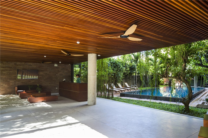 酒店室內(nèi)設(shè)計(jì)-將綠植融入設(shè)計(jì)的越南ATLAS酒店設(shè)計(jì)案例