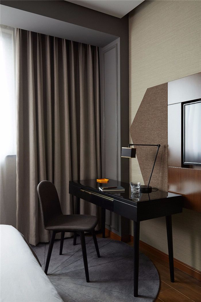 如家酒店集團旗下高端商務(wù)酒店——和頤酒店客房設(shè)計