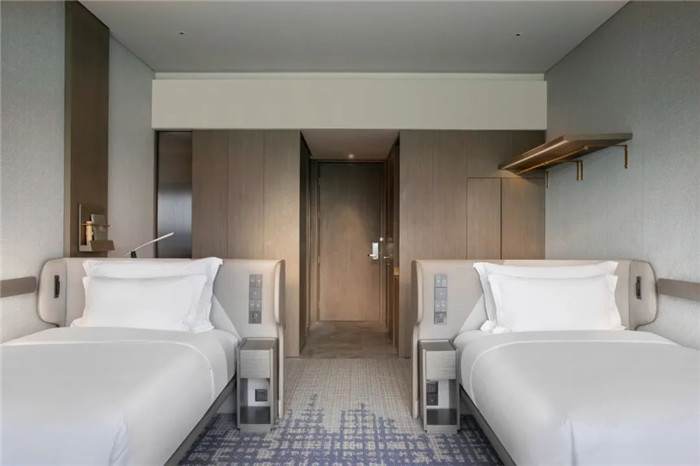 CCD新作：深圳國(guó)際會(huì)展中心皇冠假日酒店客房設(shè)計(jì)