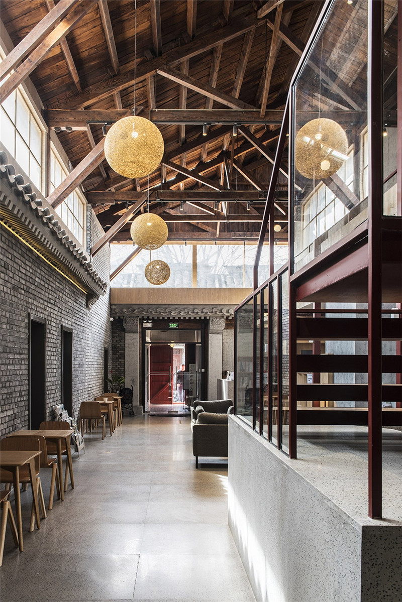 簡約工業(yè)風(fēng)老酒店翻新改造設(shè)計(jì)案例