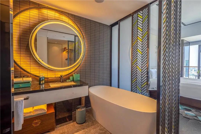 蘇州古運河英迪格酒店客房衛(wèi)生間設計