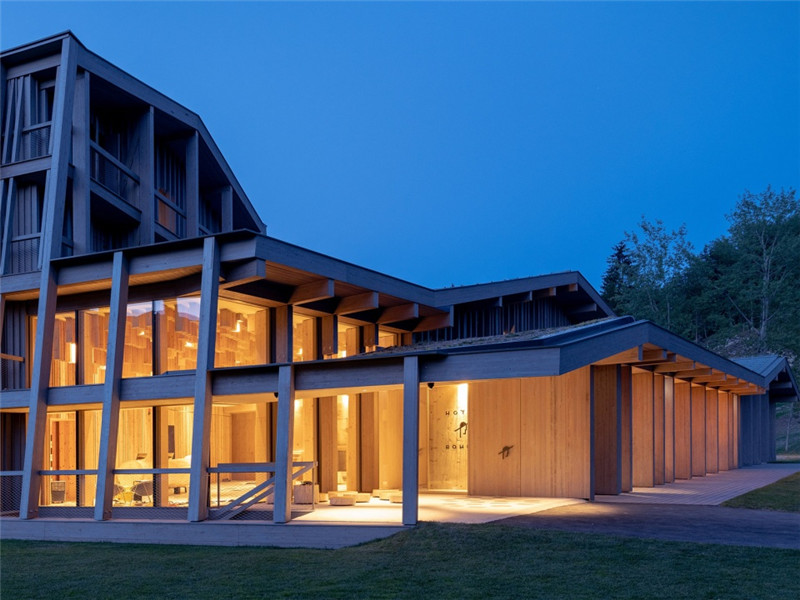 鄭州勃朗設(shè)計推薦以木為元素的創(chuàng)意酒店改造設(shè)計