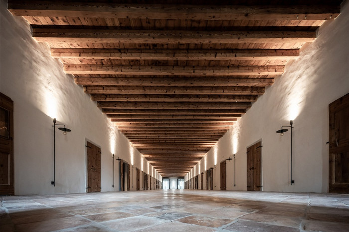 獨(dú)具特色的Monastero Arx Vivendi度假酒店設(shè)計