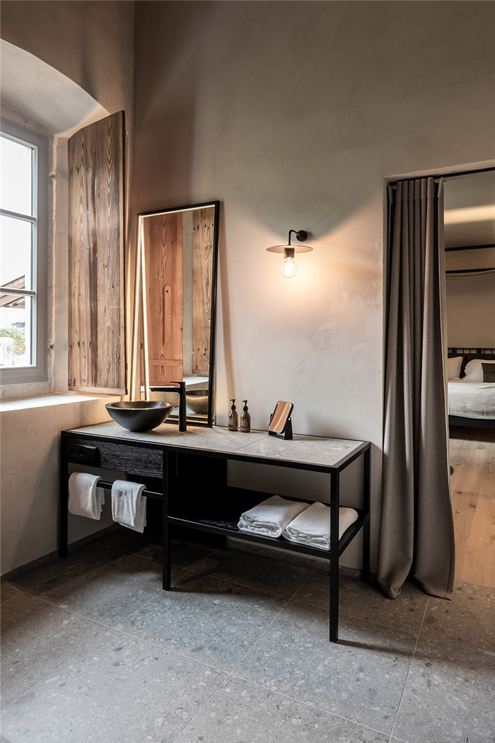 獨(dú)具特色的Monastero Arx Vivendi度假酒店客房設(shè)計