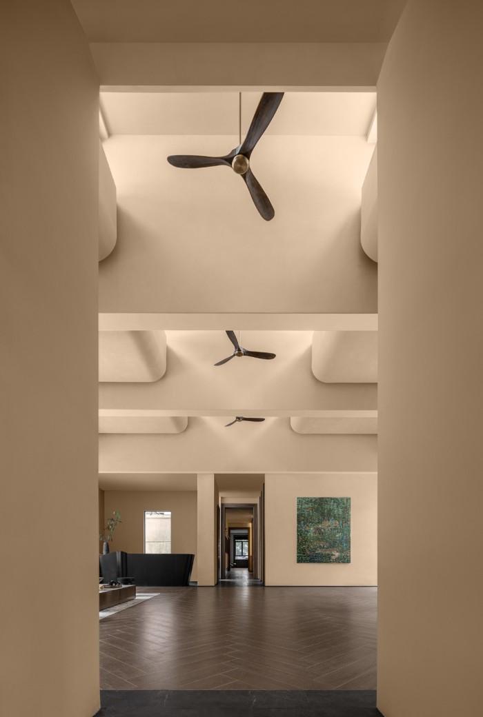 以城市文化為主題的復(fù)古風(fēng)賓館改造設(shè)計案例