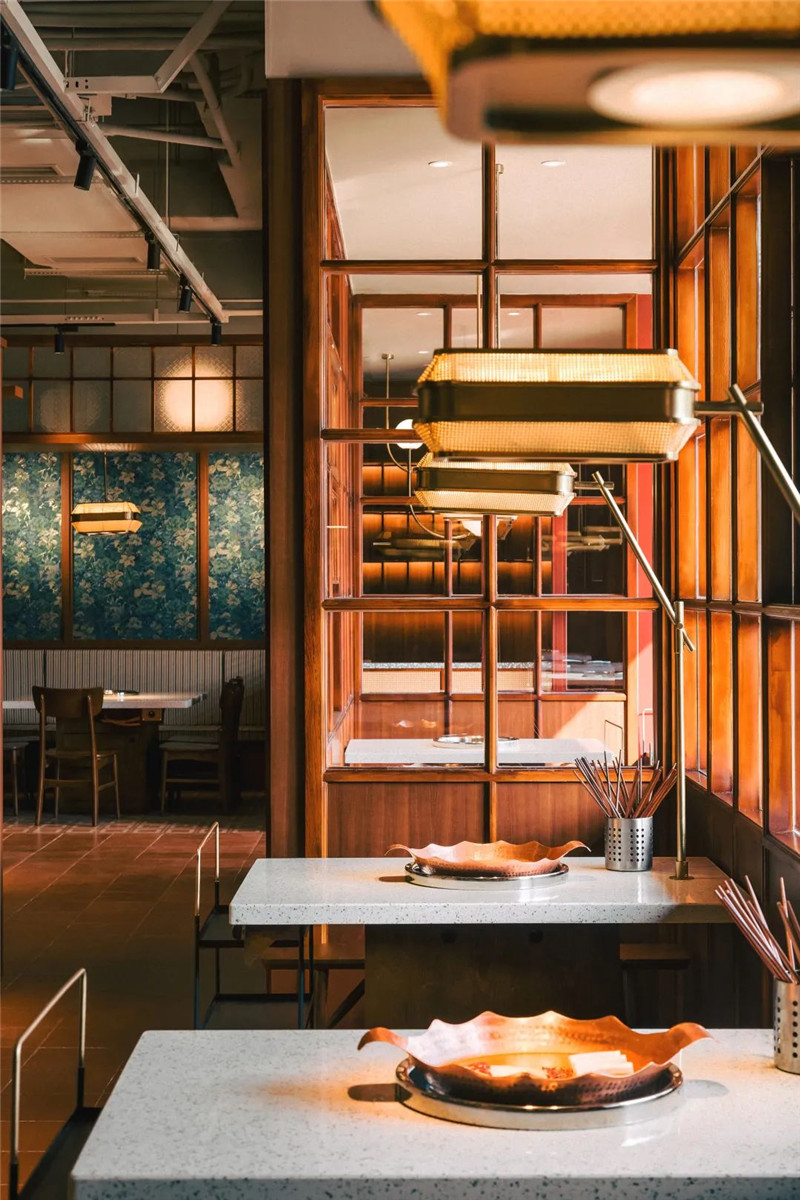 復(fù)古又時髦的經(jīng)典火鍋店改造設(shè)計案例