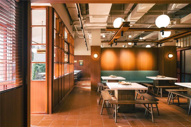 復(fù)古又時髦的經(jīng)典火鍋店改造設(shè)計案例