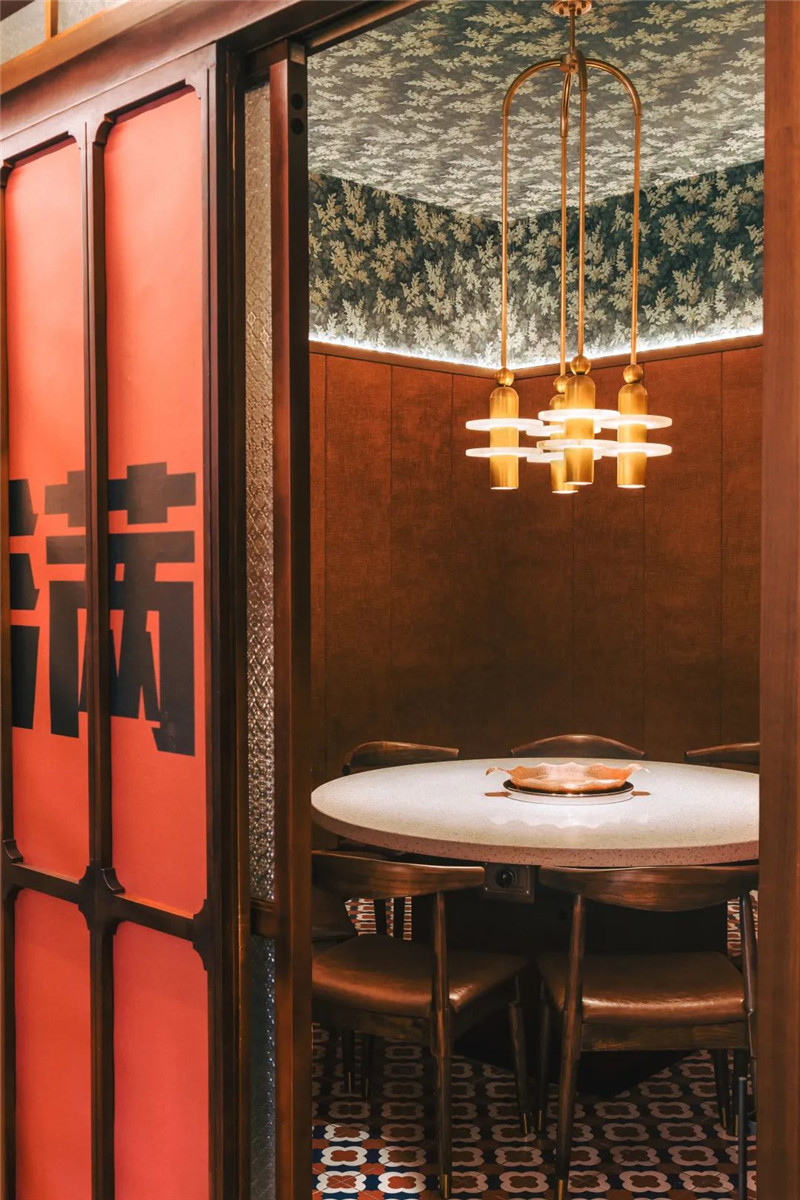 復(fù)古又時髦的經(jīng)典火鍋店改造設(shè)計案例