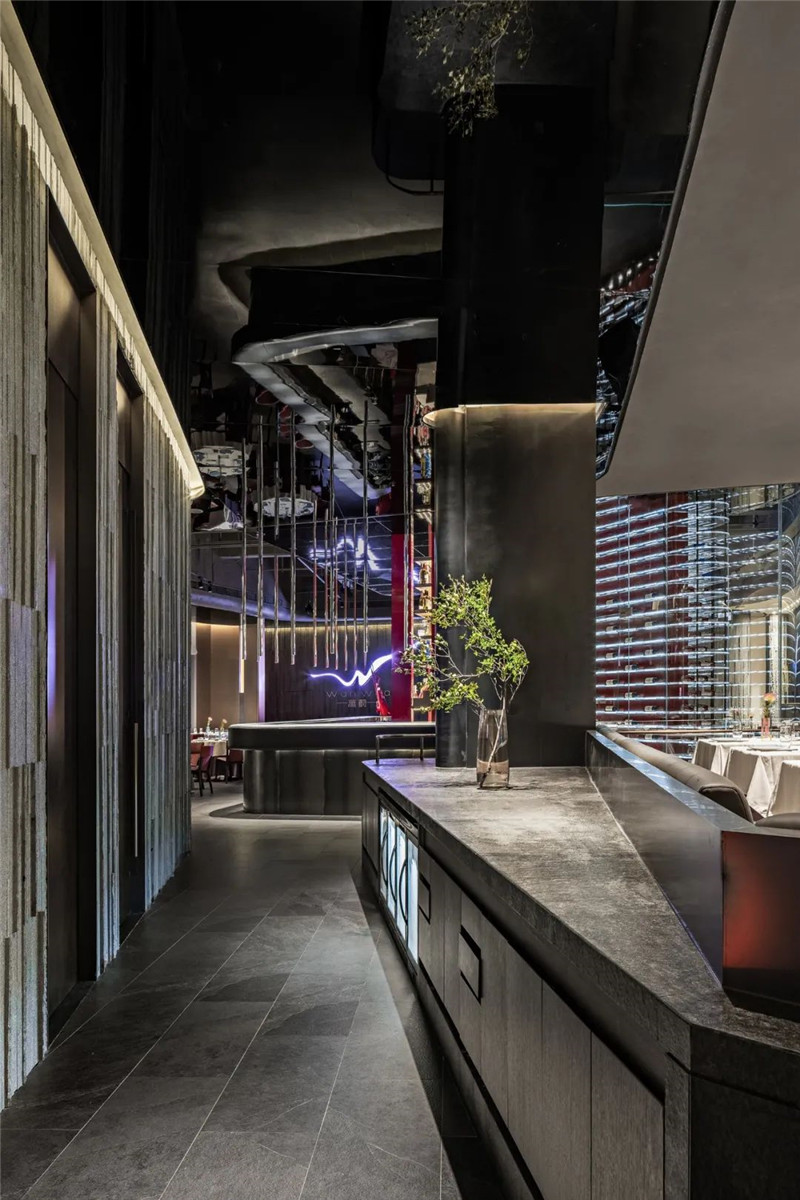 萬蔚餐廳成都世茂店餐廳設計