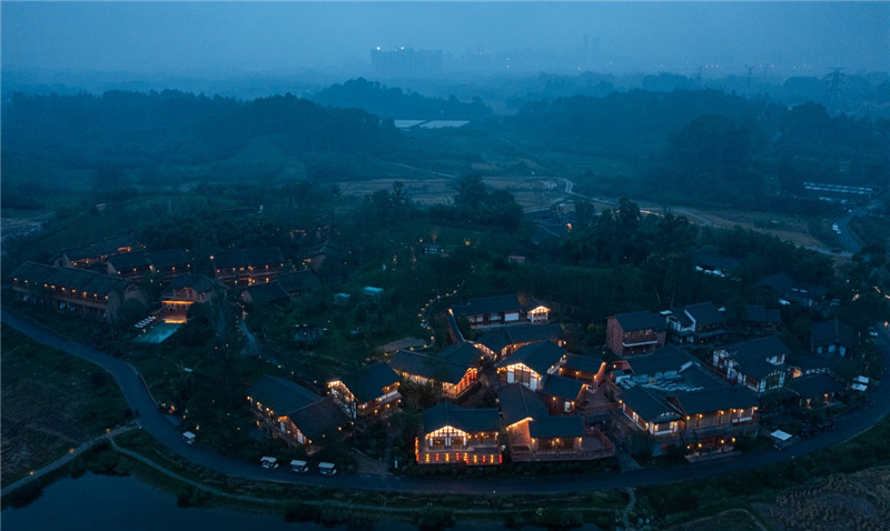 川西風(fēng)情   成都官塘安麓奢華度假酒店設(shè)計(jì)賞析