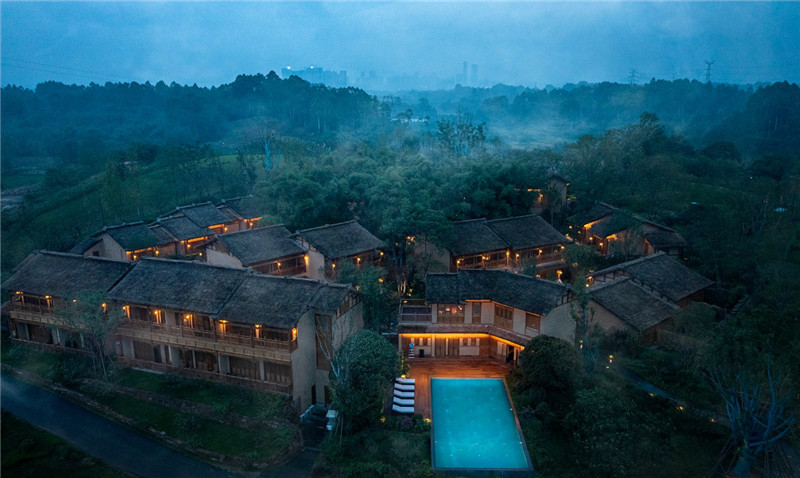 川西風(fēng)情   成都官塘安麓奢華度假酒店設(shè)計(jì)賞析