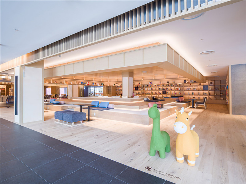 現(xiàn)代簡約風(fēng)Seolhaeone溫泉度假酒店設(shè)計賞析