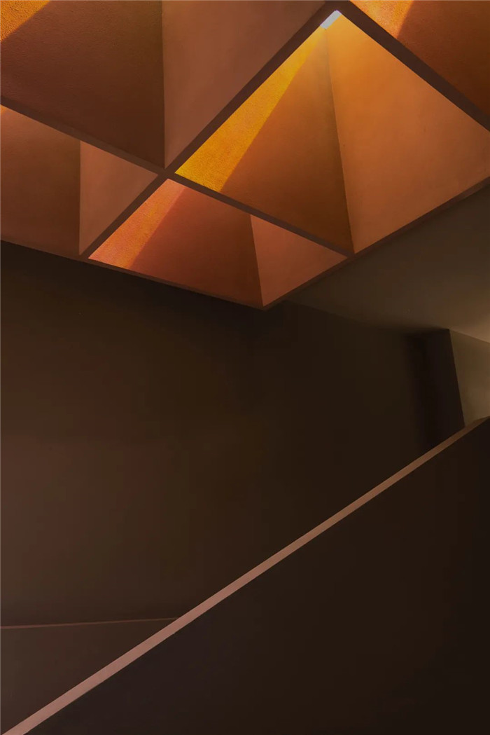 深圳楹諾 · 小半灣度假酒店樓梯改造設計案例