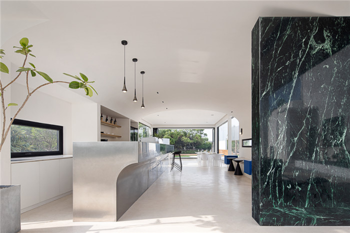 下面就跟隨勃朗設(shè)計(jì)小編一起來欣賞如馬爾代夫般太湖呼夢集度假酒店設(shè)計(jì)案例！