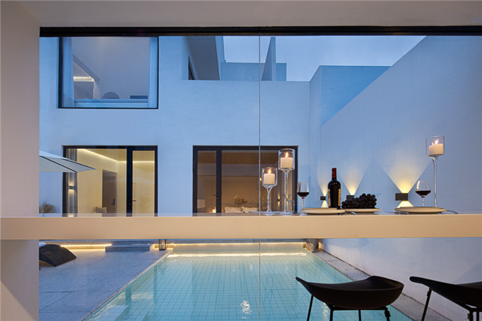 下面就跟隨勃朗設(shè)計(jì)小編一起來欣賞如馬爾代夫般太湖呼夢集度假酒店設(shè)計(jì)案例！