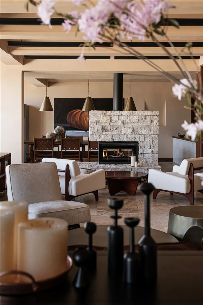 云南麗江瀘沽湖秋山酒店設(shè)計(jì)案例