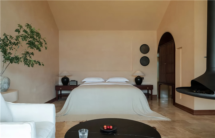 云南麗江瀘沽湖秋山酒店設(shè)計(jì)案例