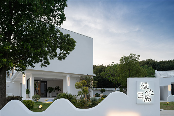 現(xiàn)代極簡風(fēng)蘇州西山漫心島民宿酒店設(shè)計