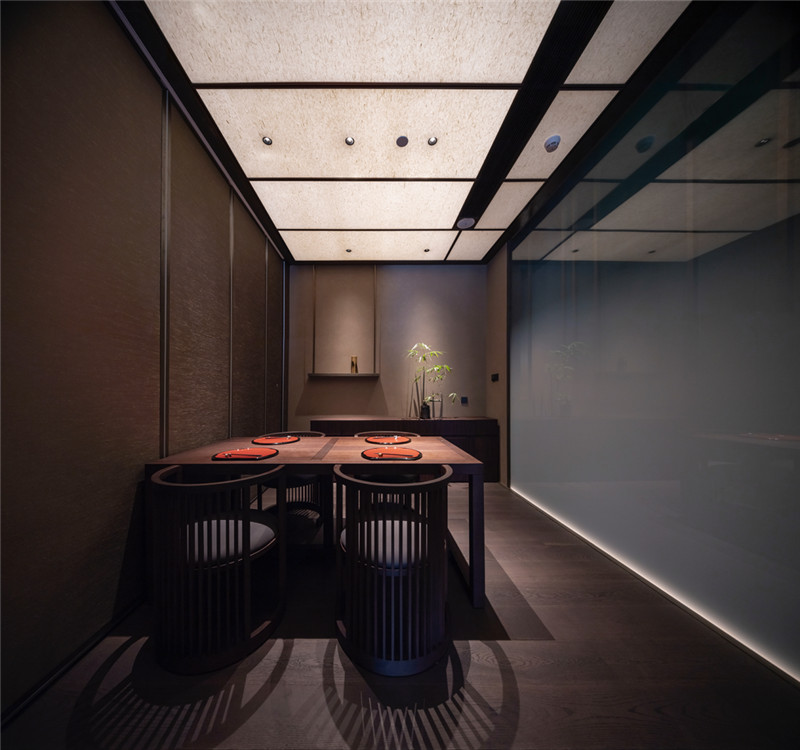 東方美學(xué)   福州朧月·鮨處日式料理餐廳設(shè)計(jì)