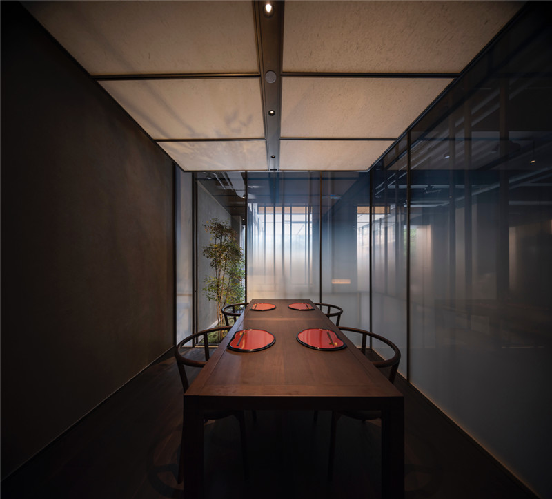 東方美學(xué)   福州朧月·鮨處日式料理餐廳設(shè)計(jì)