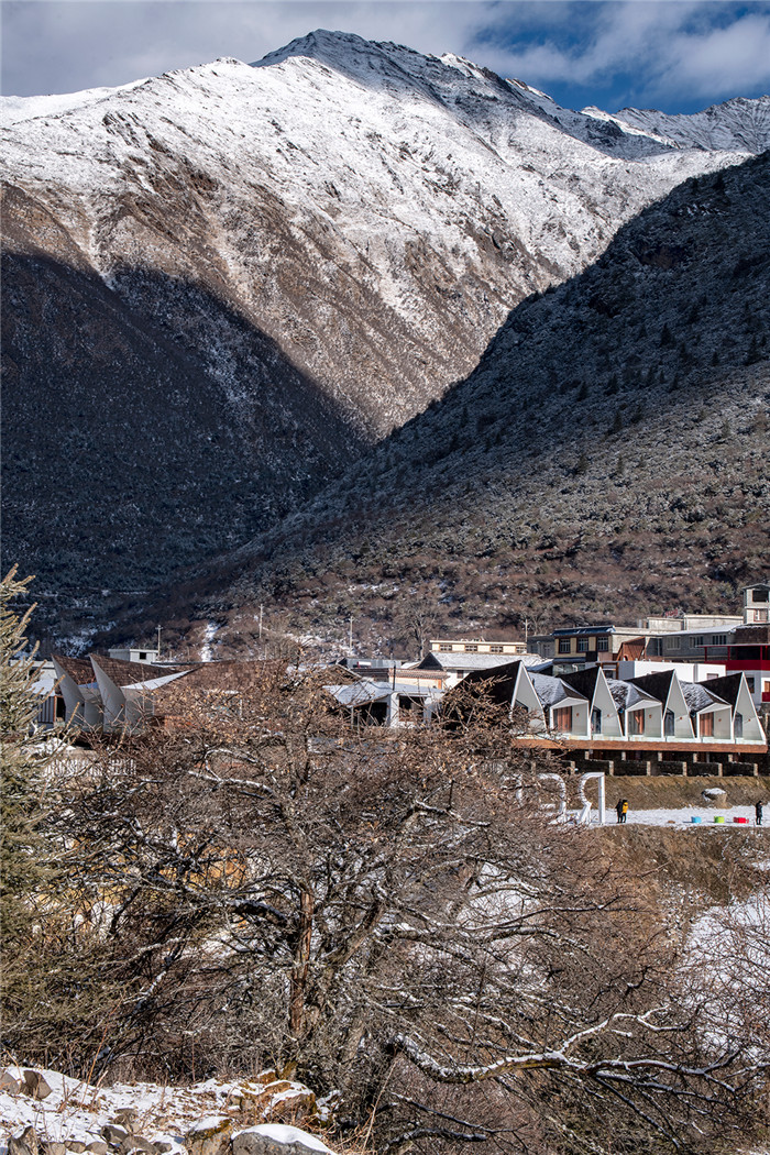 四川RGB雅拉野奢溫泉度假酒店設計