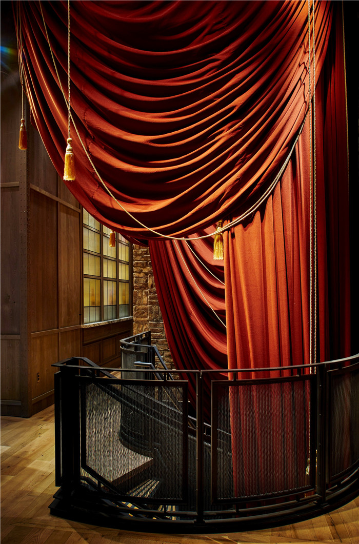 以百老匯為主題的Civilian復(fù)古風酒店設(shè)計