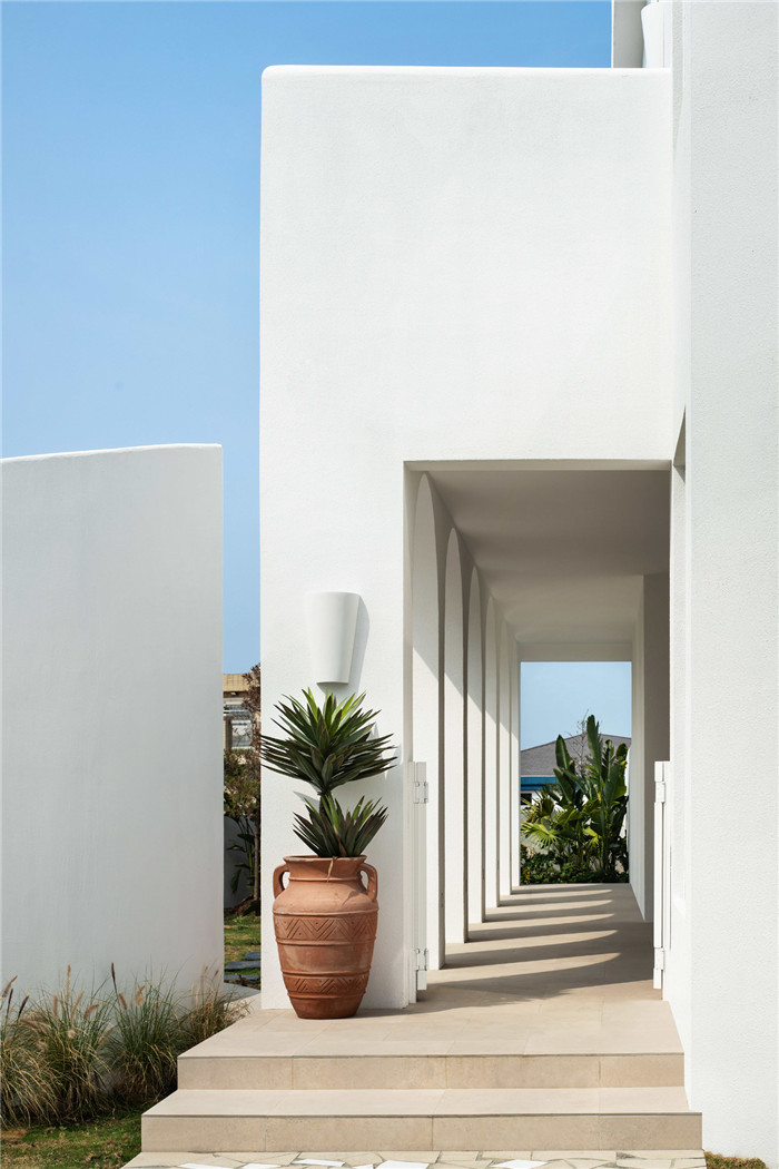 優(yōu)雅度假  蜜悅·藍(lán)白圣島懸崖泡池民宿酒店設(shè)計(jì)