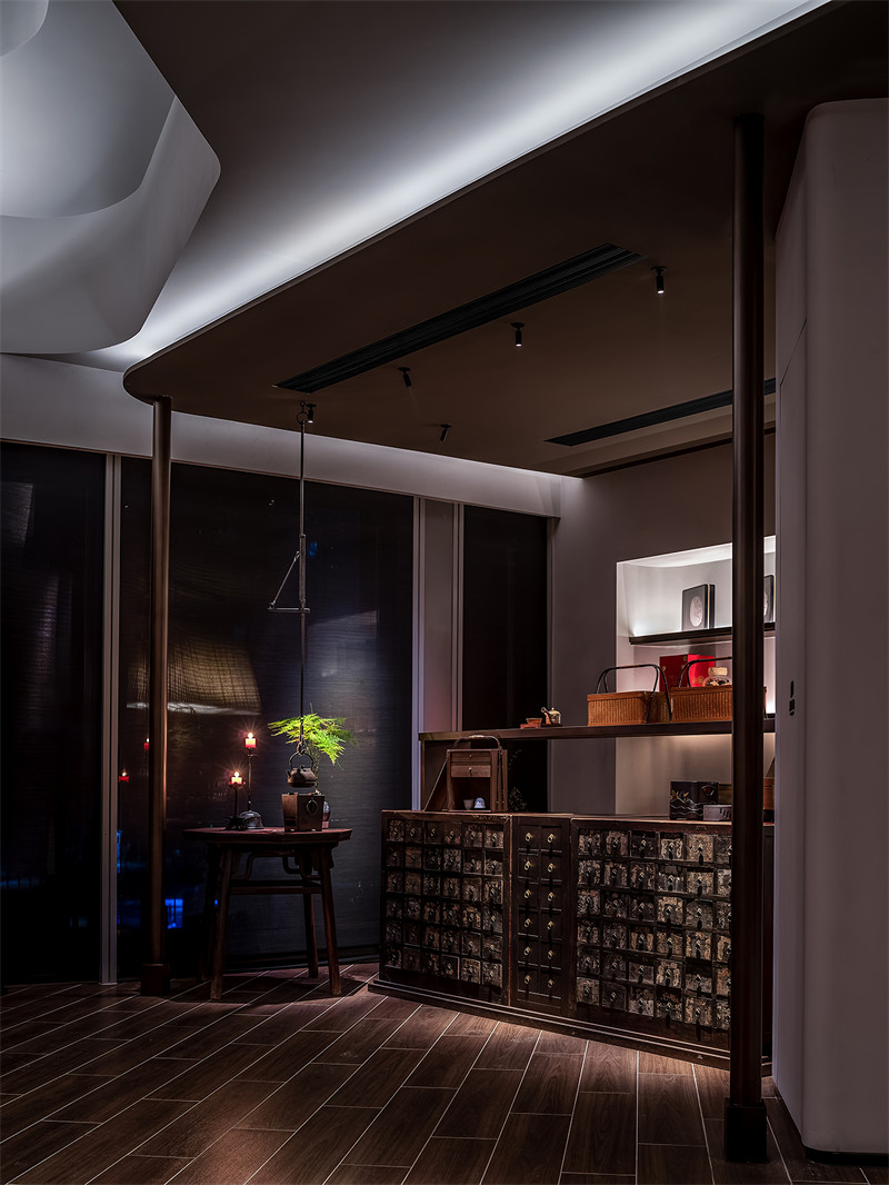 高端辦公商務(wù)區(qū)里的烤鴨店中餐廳設(shè)計方案