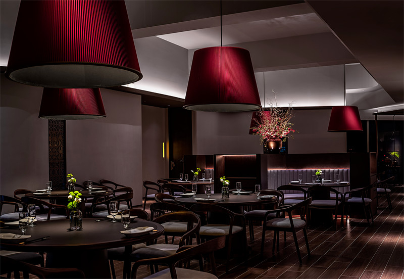 高端辦公商務(wù)區(qū)里的烤鴨店中餐廳設(shè)計方案