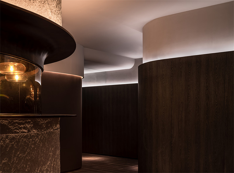 高端辦公商務(wù)區(qū)里的烤鴨店中餐廳設(shè)計方案